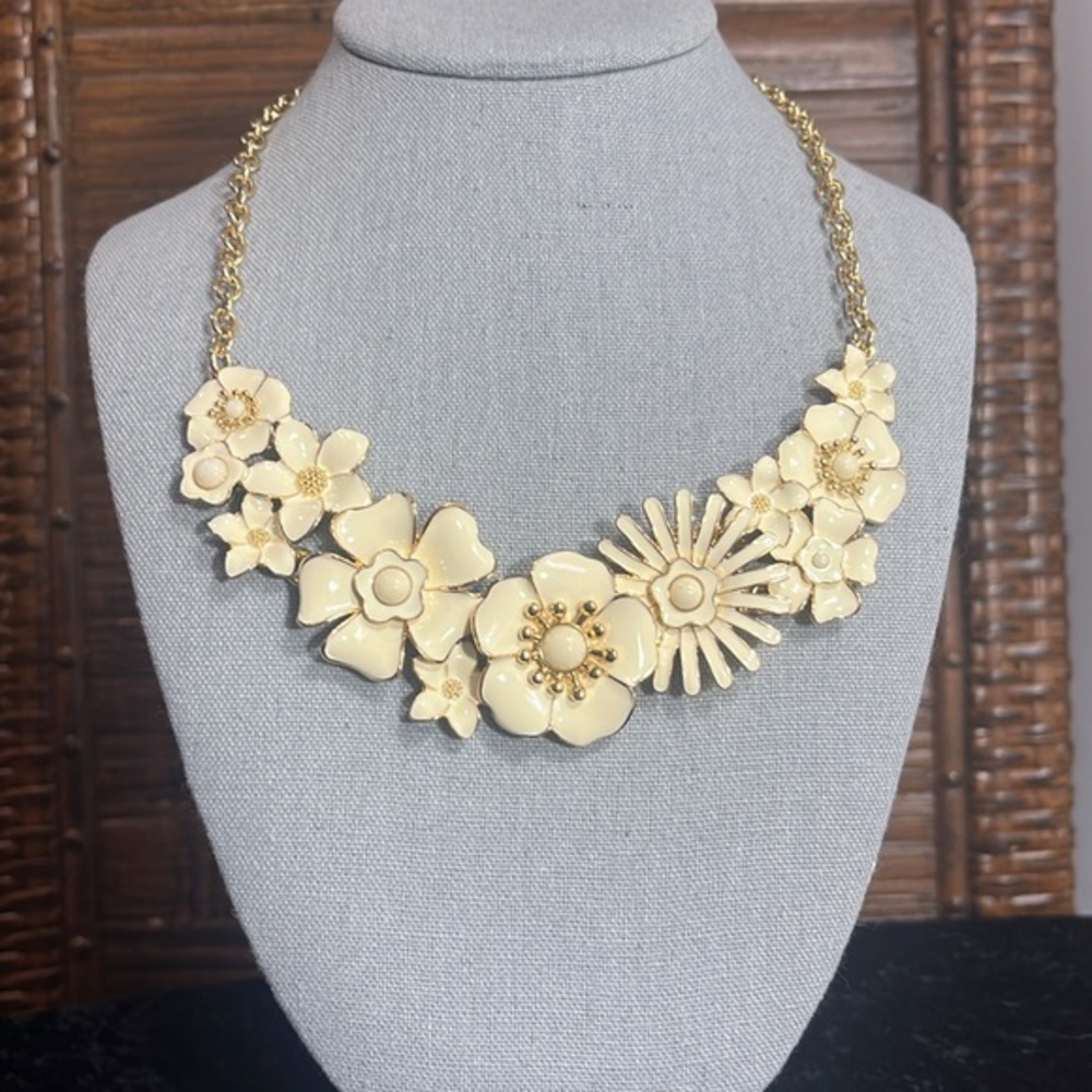 Talbots Floral Garden Gold Tone Ivory Cream Enamel Flower Bib Necklace